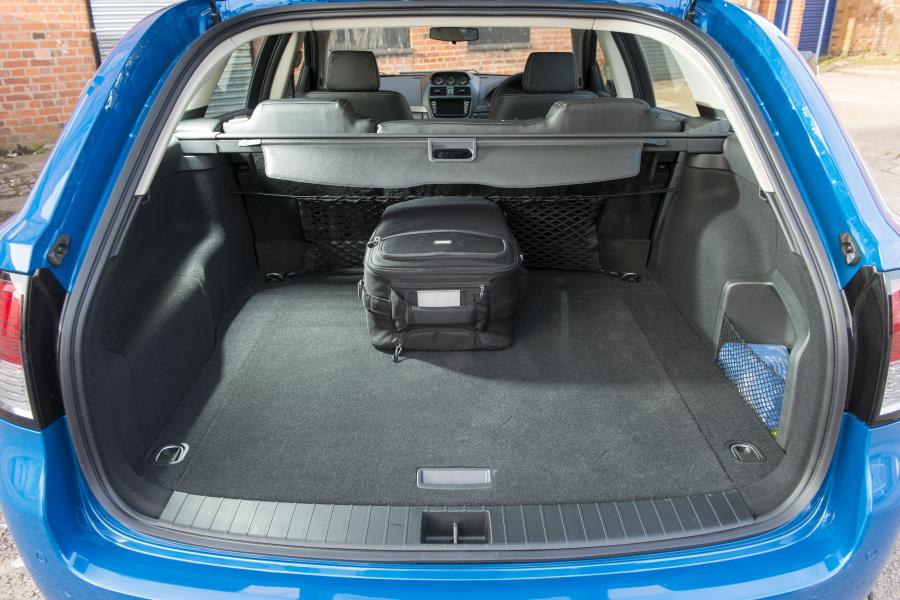  Vauxhall VXR8 Tourer 2013 года  (фото 6 из 19)